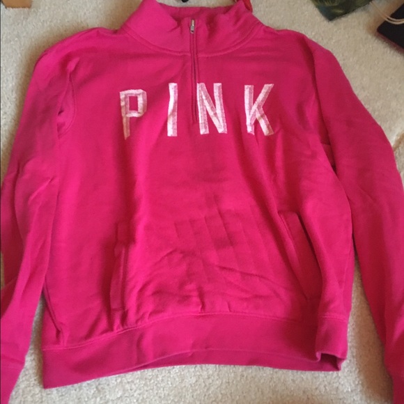 VS Large half zip!!😍🌙