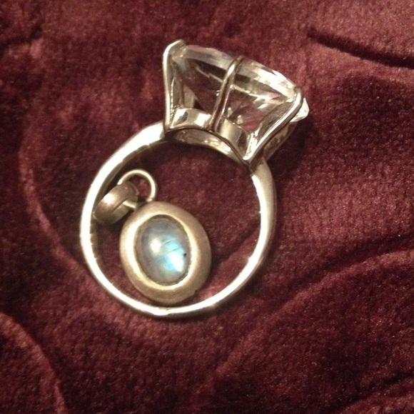 Silver moonstone pendant