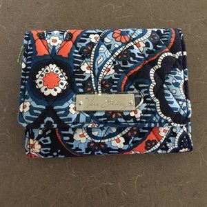 Vera Bradley small trifold wallet