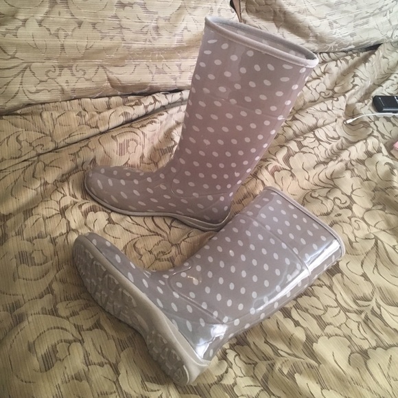 Rain boots