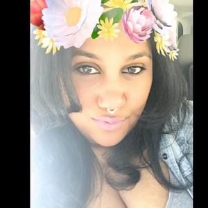 Meet your Posher, Carolina