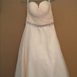 Wedding gown