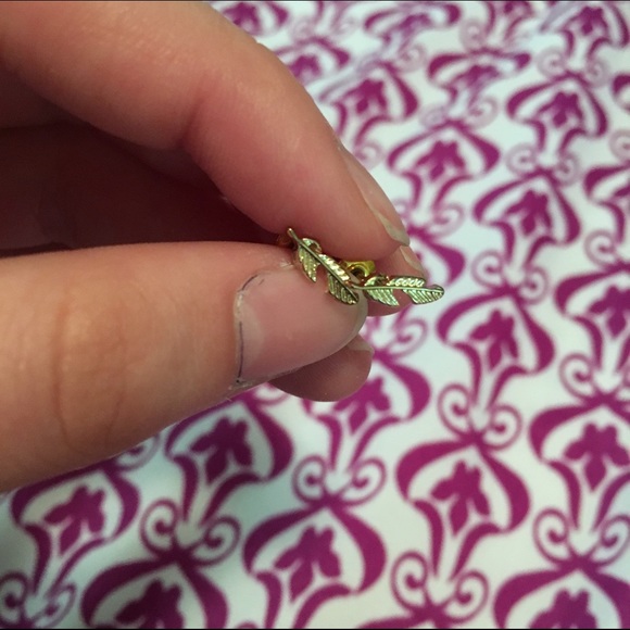 Feather and Eiffel Tower Earrings - Picture 1 of 2