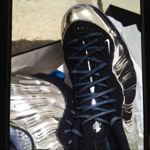 Brand new Mens Foamposites Nike NYE chrome w/box Brand new Mens Foamposites Nike NYE chrome w/box
