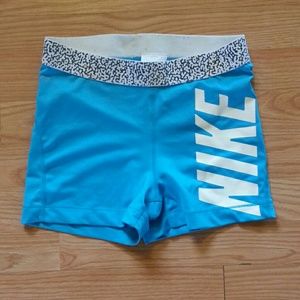 Nike Pro