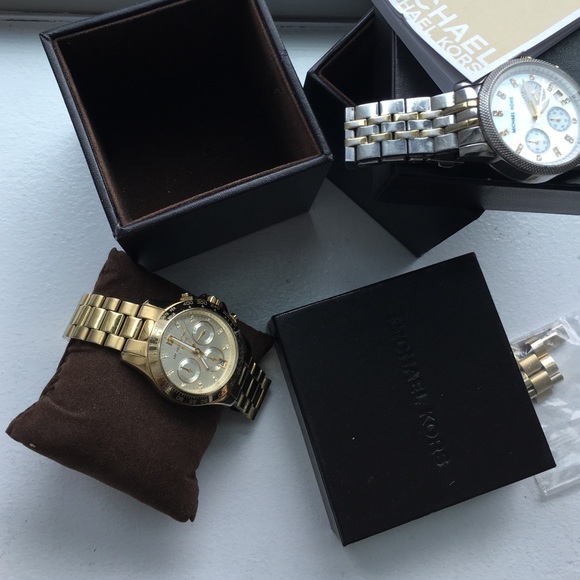 Gold Michael Kors watch - Picture 2 of 3