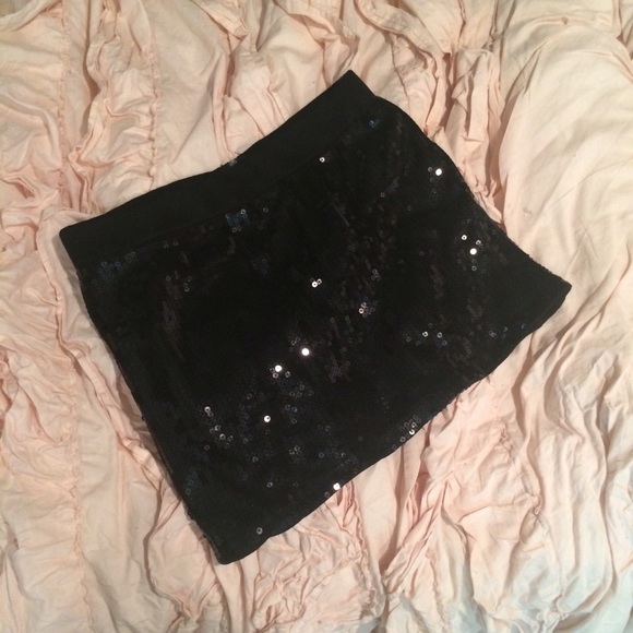 Forever21 sequin mini skirt