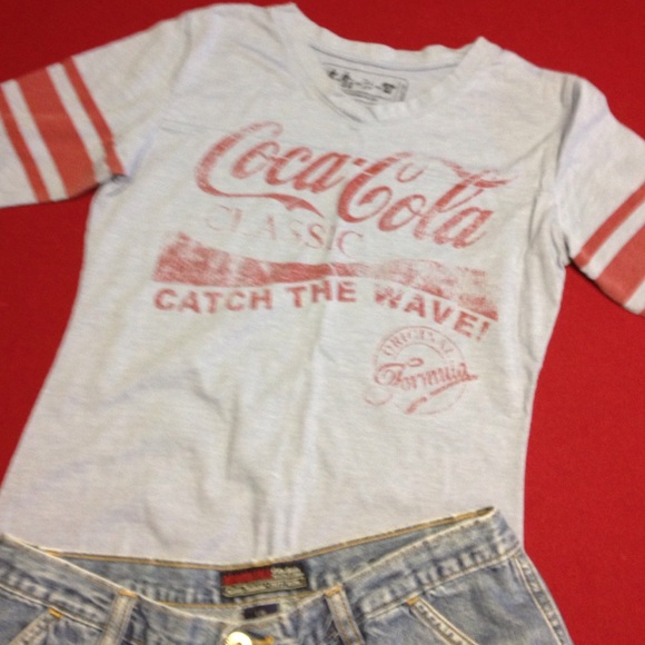 Coca Cola tee size large