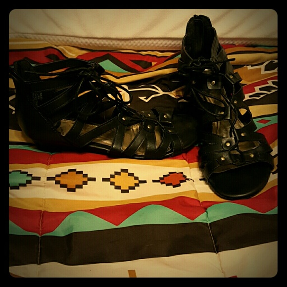 Report shoe