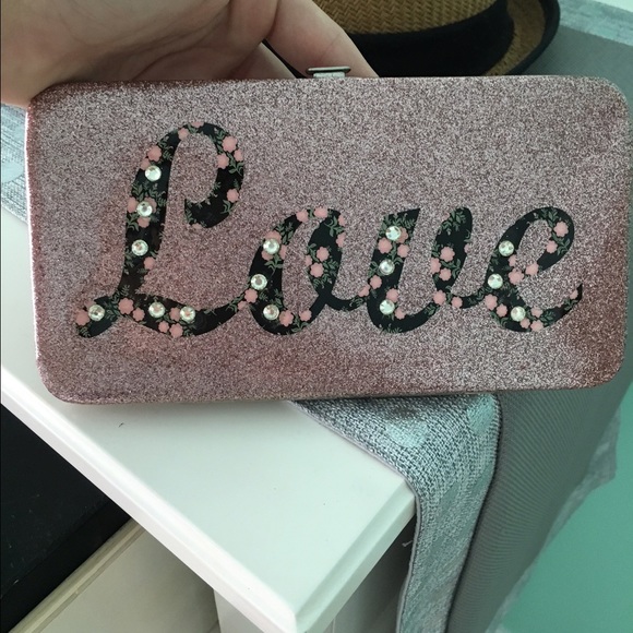 🎉30% off 2 or more items🎉Wallet