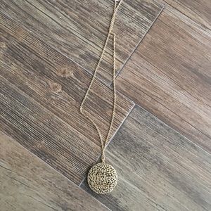 Round pendant Necklace