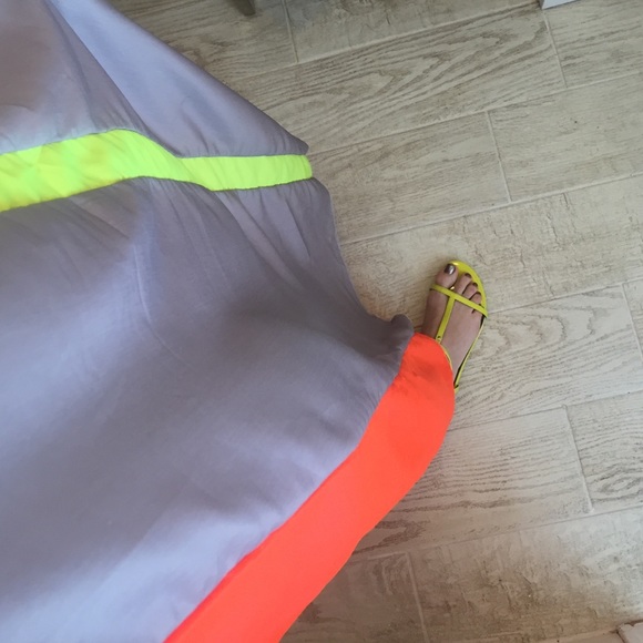 Neon accent Maxi Dress💕 - Picture 3 of 3