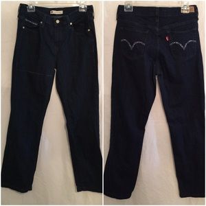Levis Straight Leg Flawed Leg Sz 10M  W30/L32