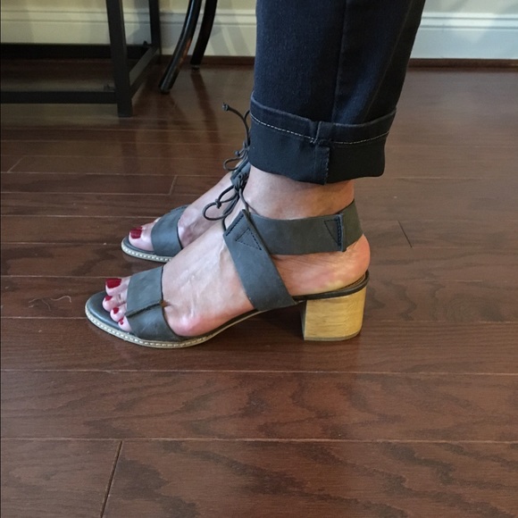 J SHOES grey sandal in size 10