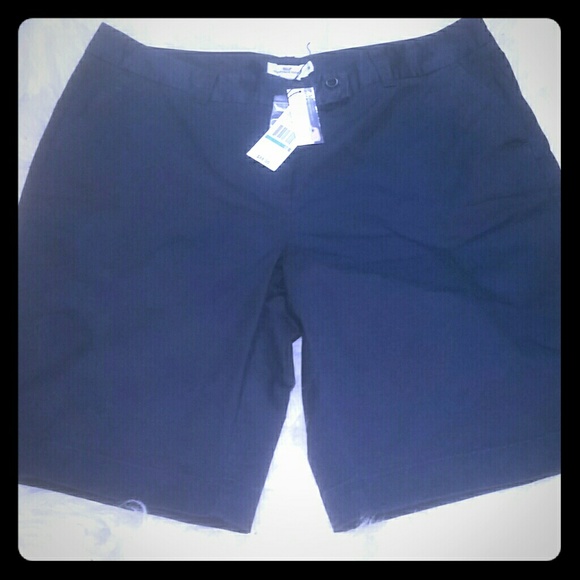 Capri shorts