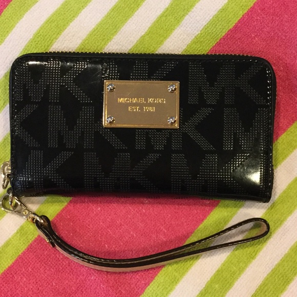 Used Michael Kors wallet