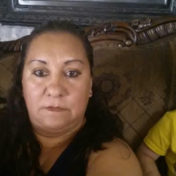 Meet your Posher, Rosa - Picture 2 of 2