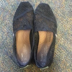 Woman's Toms flats