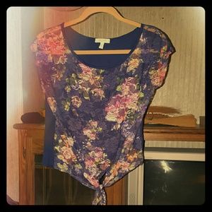 Floral blue crop tee