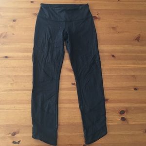 Lululemon Athletica Cropped Yoga pants