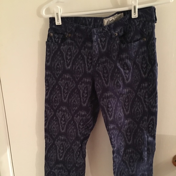 Roots Blue Patterned Pants - Picture 1 of 3