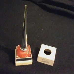 Christian Louboutin : The Pops