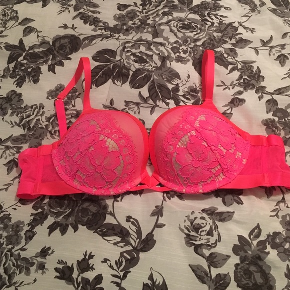 Bra - Picture 1 of 2