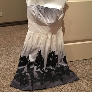 White House/ Black Market dress