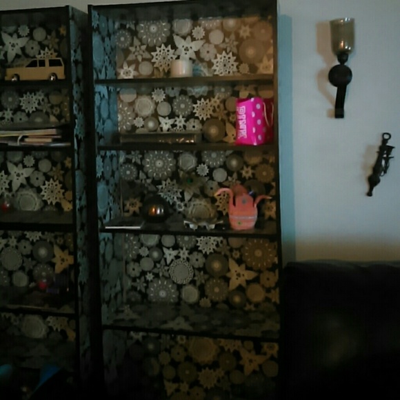 2 shelves