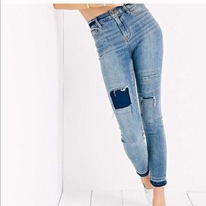 BDG Twigh High Rise Splash Patch Jeans