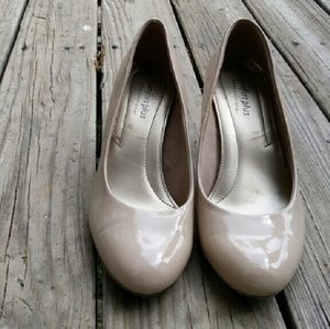 Comfort plus women's size 11 nude heels