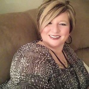 Meet your Posher, Deana