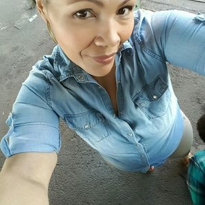 Meet your Posher, Aracelis