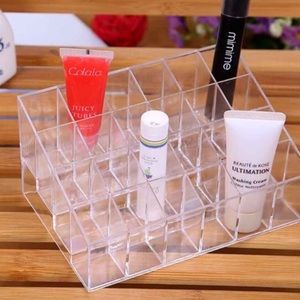 24 lipstick holder