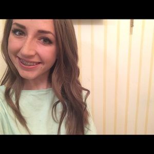 Meet your Posher, Kayla