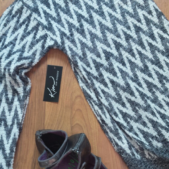 Kim Rogers grey /white sweater NWT Large - Picture 2 of 4