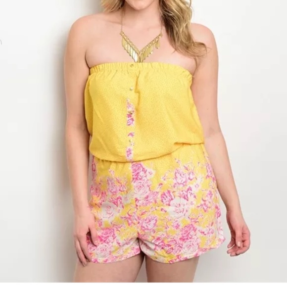 Plus size sexy straples Romper.