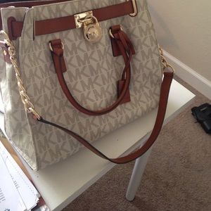 Michael Kors Hamilton signature LARGE.