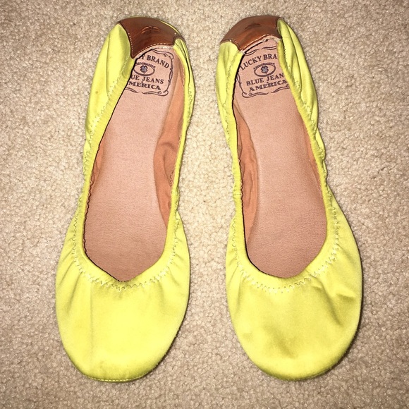Lucky brand flats