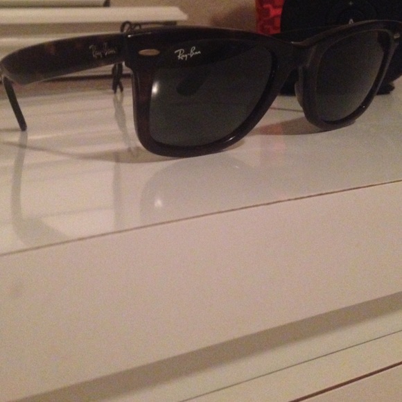 wayfarer ray-ban sunglasses