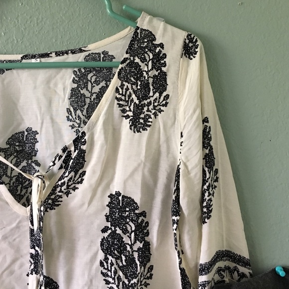 Sale •• 🆕 Bohemian Leaf Print Top - Picture 3 of 3