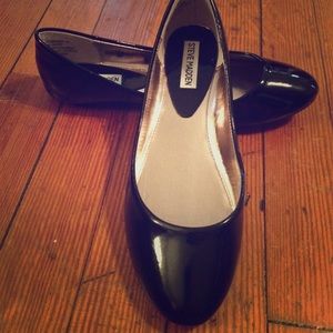 Patent leather flats