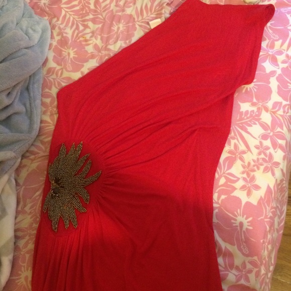 Cute 1 shoulder dress!