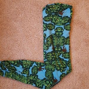 *NEW* Lularoe bigfoot leggings TC