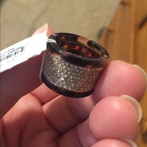 Michael Kors Pave Crystal Rose Gold Barrel ring - Picture 2 of 4