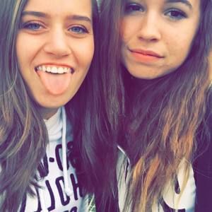 Meet your Posher, Caitlyn