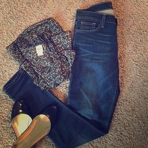 Flying Monkey medium wash skinny jean.