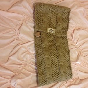 Ugg Scarf
