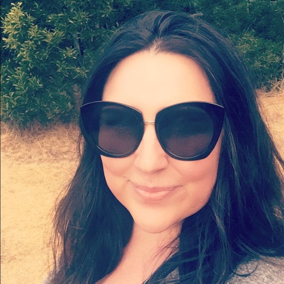 Meet your Posher, Audrey - Picture 1 of 1