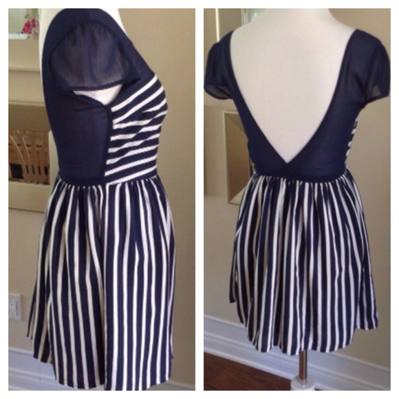 ❤️SOLD❤️ABERCROMBIE & FITCH  navy blue dress! - Picture 2 of 4